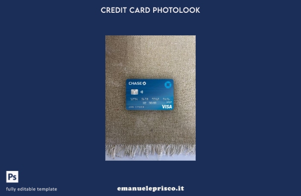 modello frontale photolook con carta di debito visto bancario USA Chase in stile